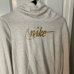 Women’s Nike pullover